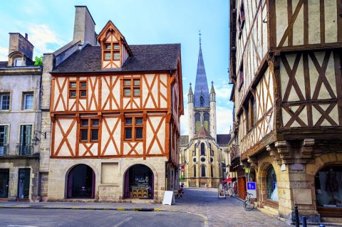 4-Day Burgundy Package